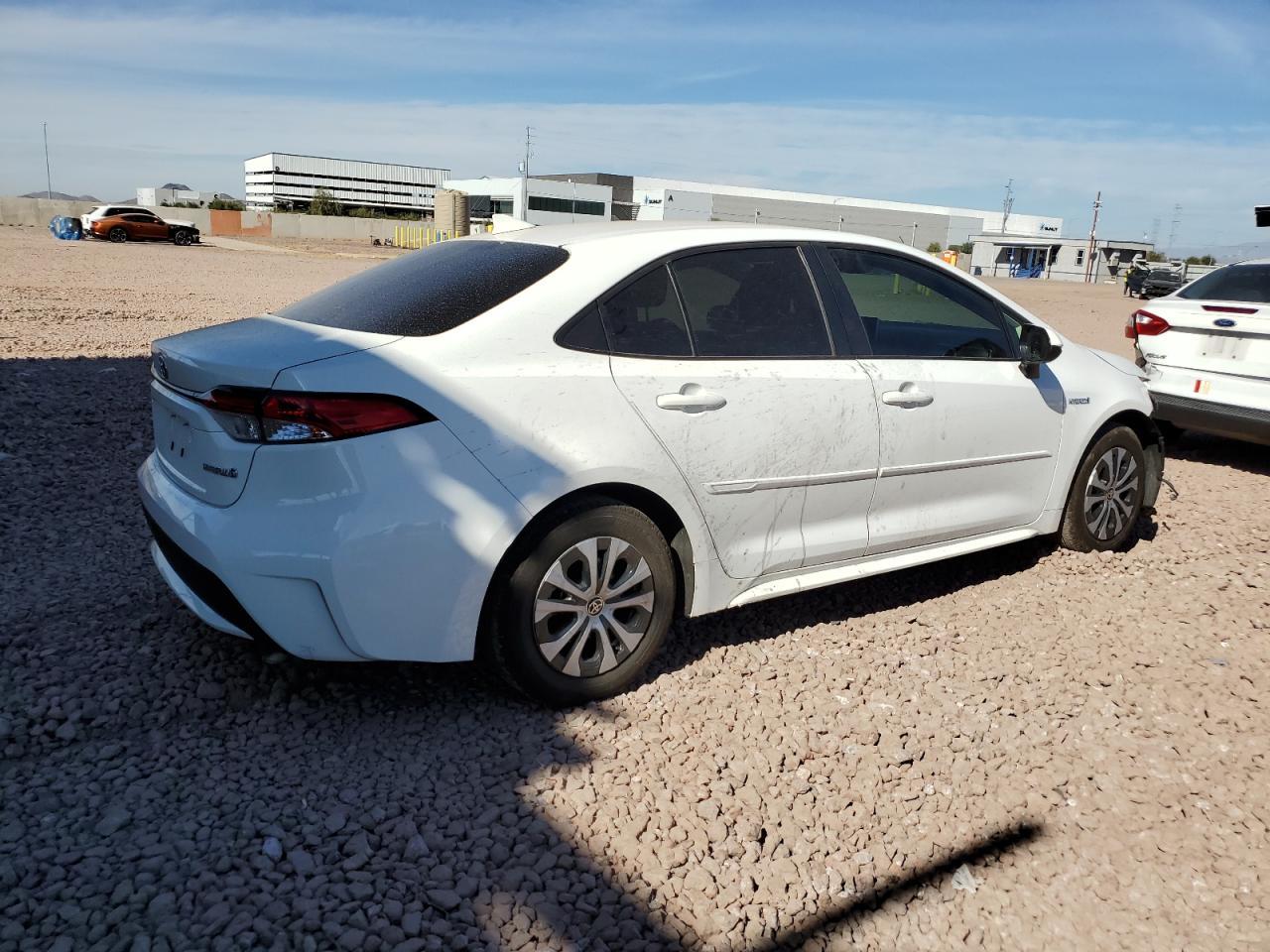 2021 TOYOTA COROLLA LE - Фото 3