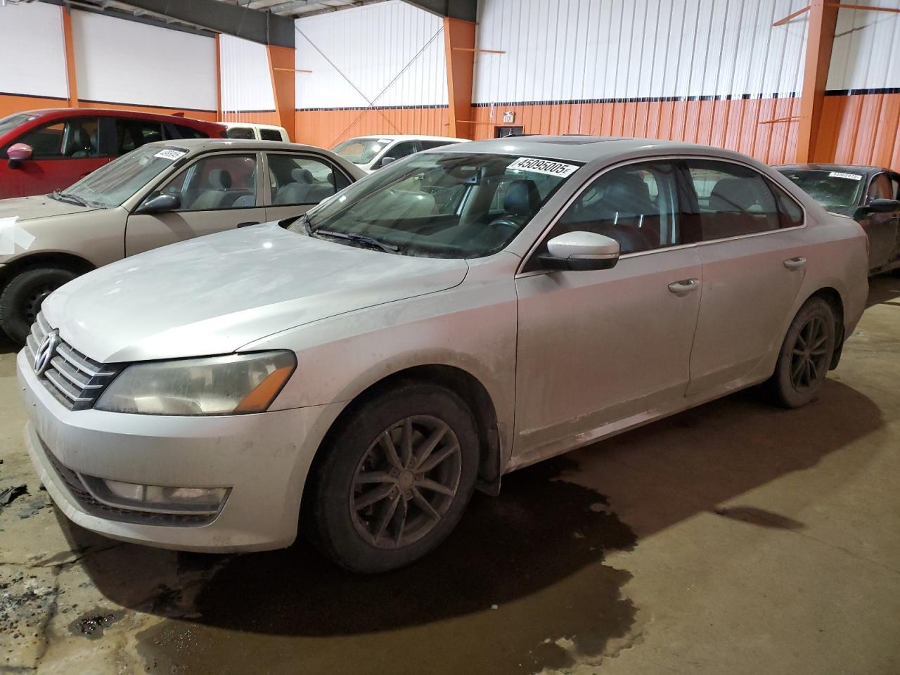 2015 VOLKSWAGEN PASSAT SEL