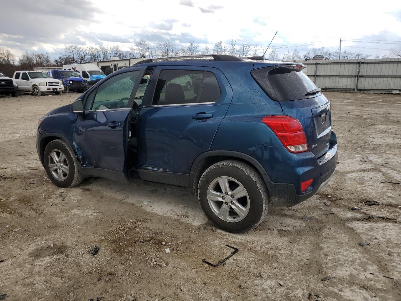 2019 CHEVROLET TRAX 1LT - Фото 2