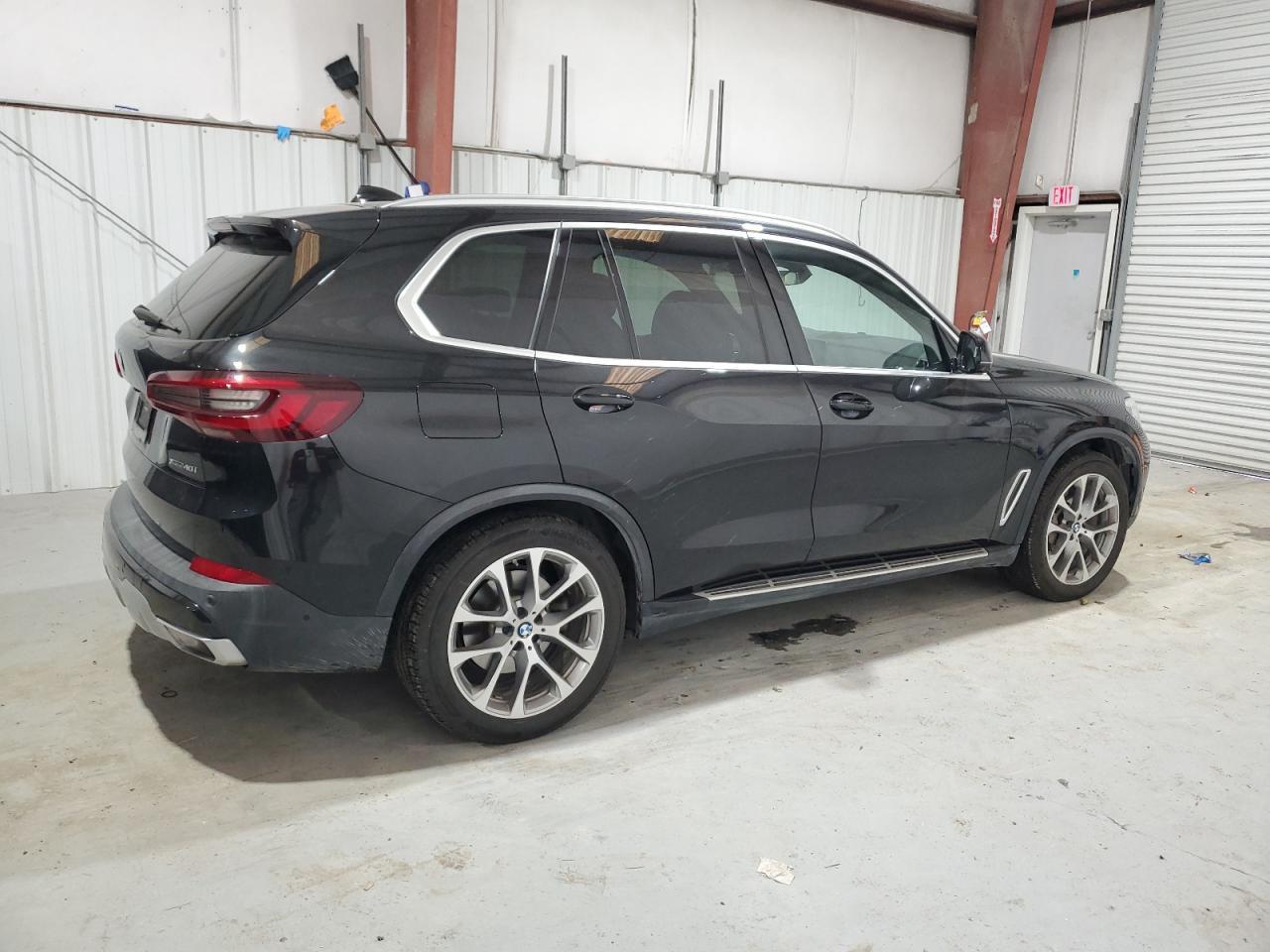 2023 BMW X5 XDRIVE4 - Image 3