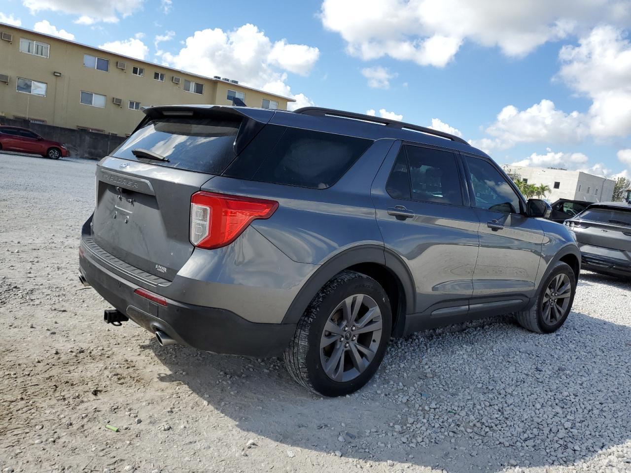 2022 FORD EXPLORER X - Фото 3