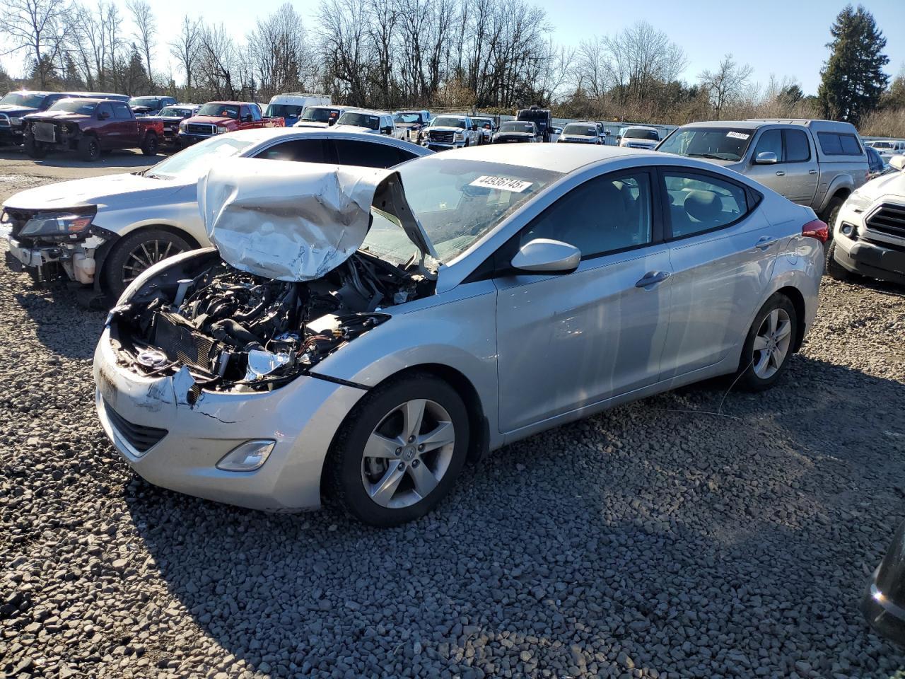 2013 HYUNDAI ELANTRA GL