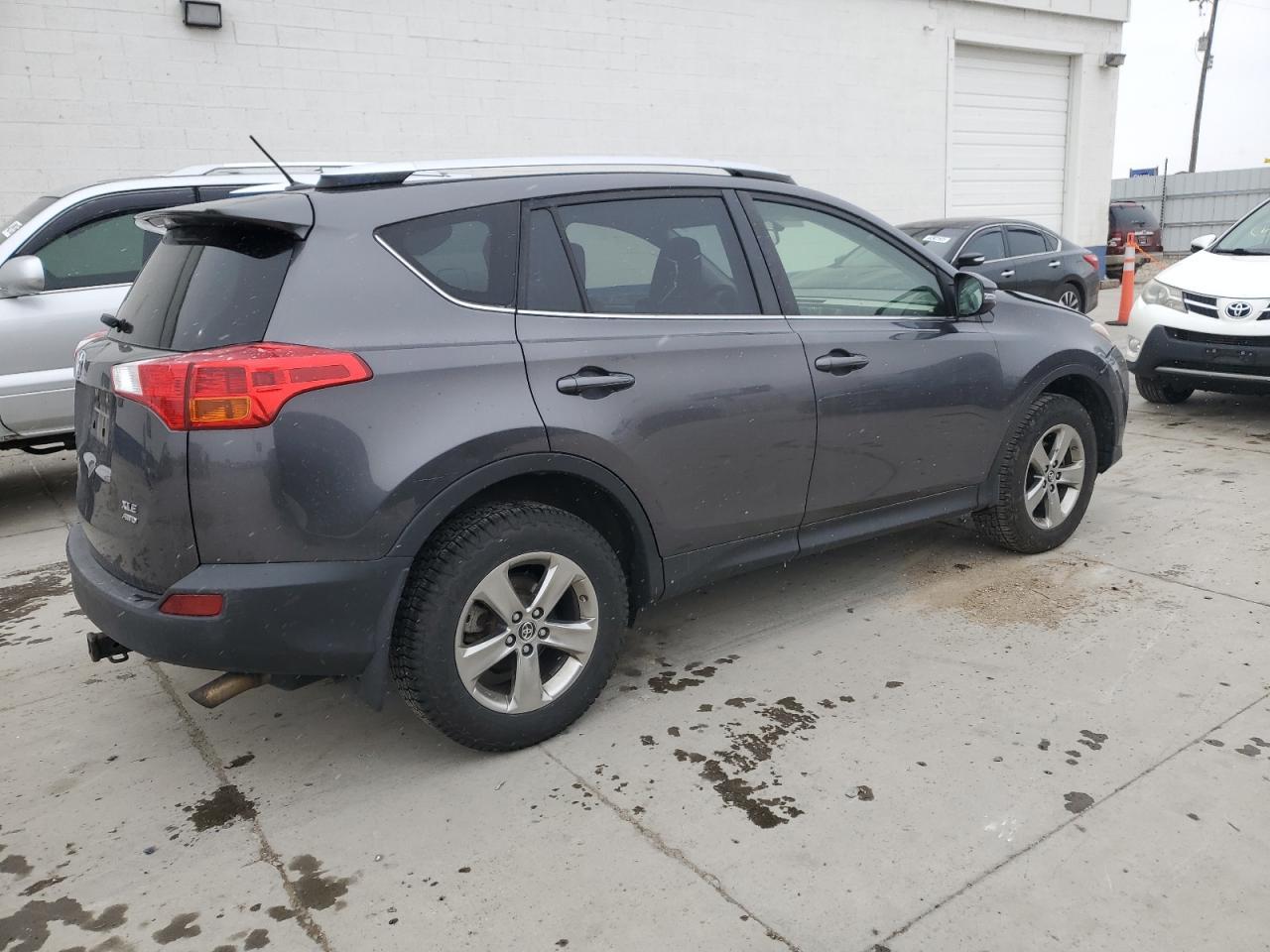 2015 TOYOTA RAV4 XLE - Image 3
