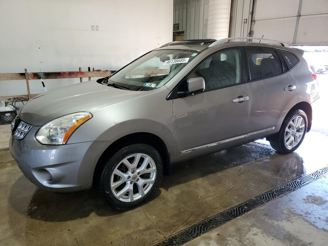 2013 NISSAN ROGUE S