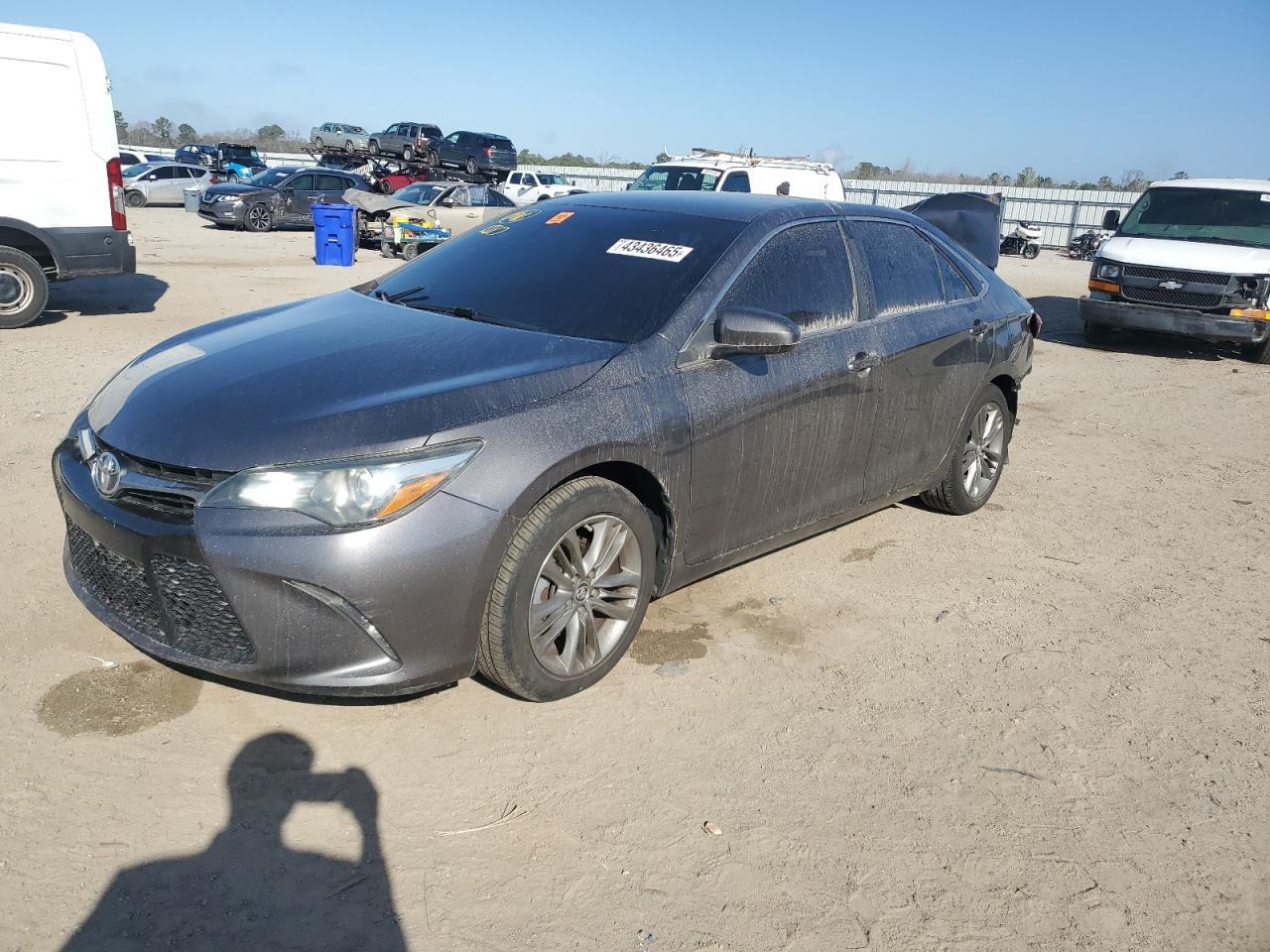 2016 TOYOTA CAMRY LE