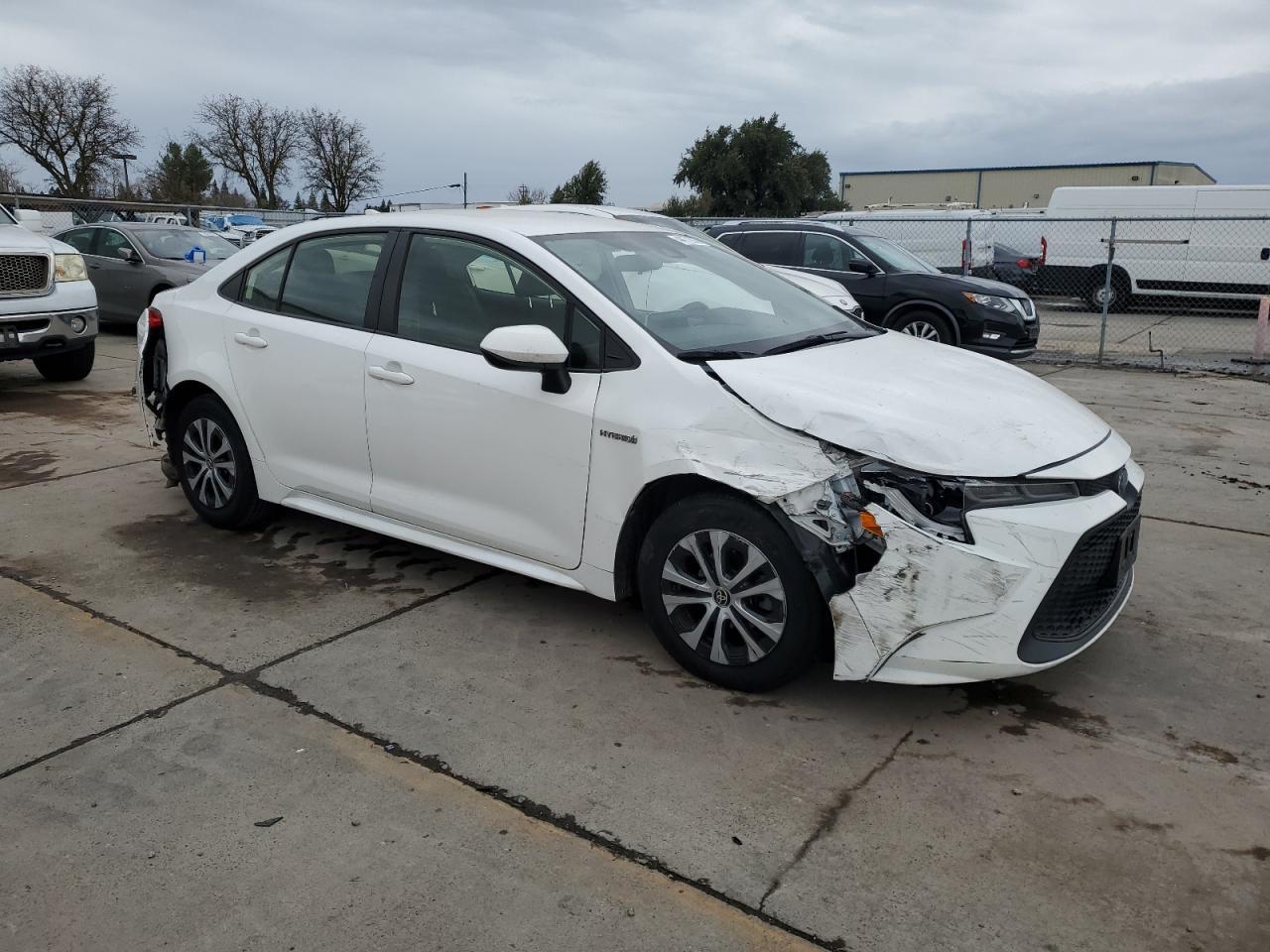 2021 TOYOTA COROLLA LE - Фото 4