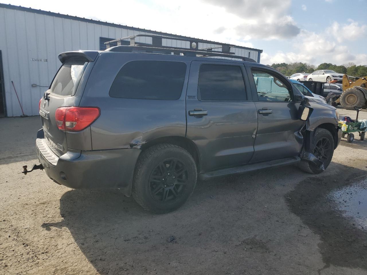 2013 TOYOTA SEQUOIA SR - Image 3