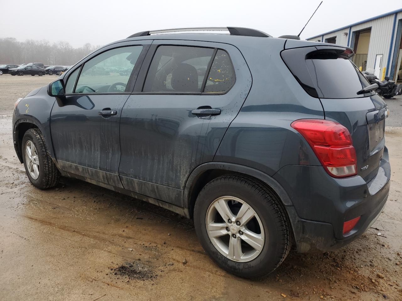 2021 CHEVROLET TRAX 1LT - Image 2