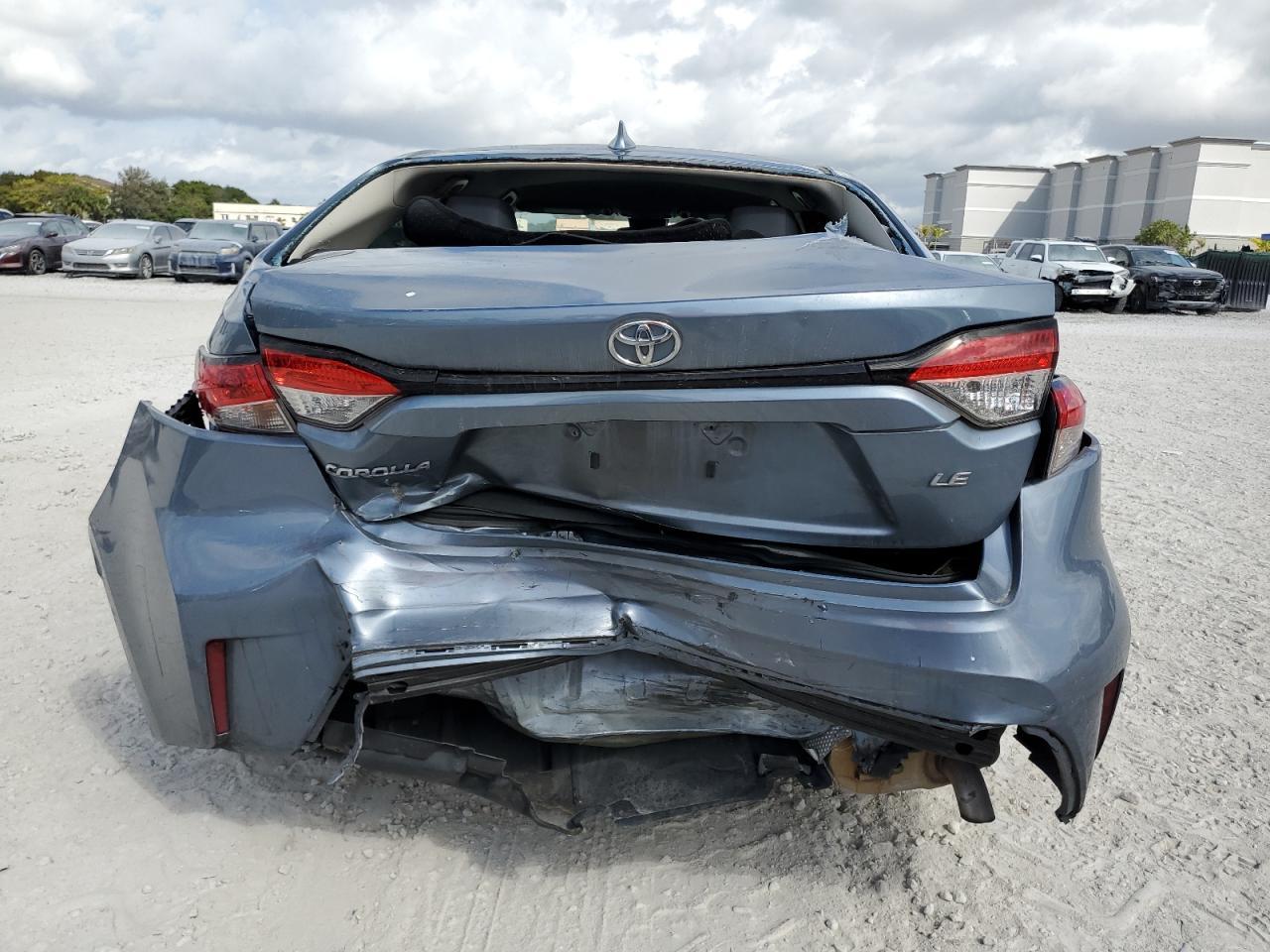 2020 TOYOTA COROLLA LE - Фото 6