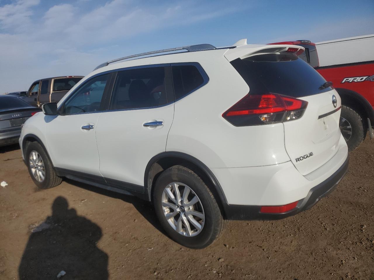 2017 NISSAN ROGUE S - Фото 2
