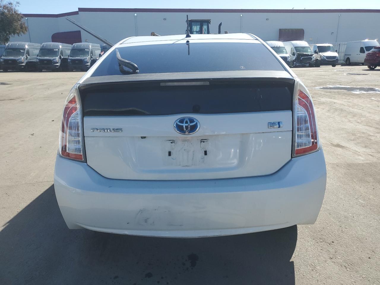2015 TOYOTA PRIUS - Фото 6