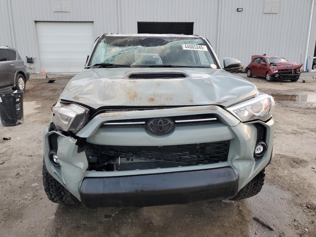 2022 TOYOTA 4RUNNER SR - Фото 5