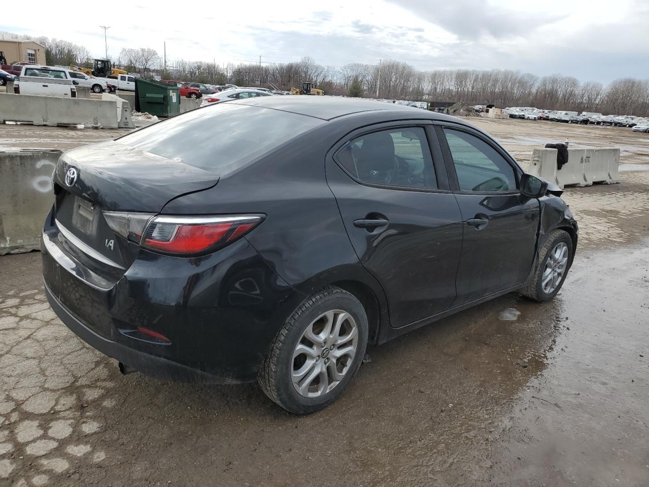 2017 TOYOTA YARIS IA - Image 3
