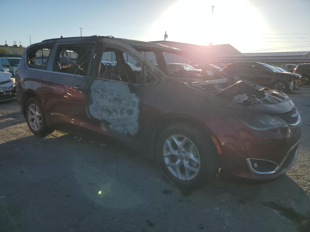 2017 CHRYSLER PACIFICA T - Image 4