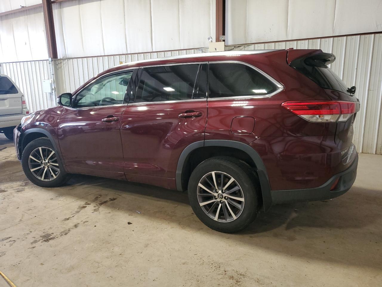 2018 TOYOTA HIGHLANDER - Image 2