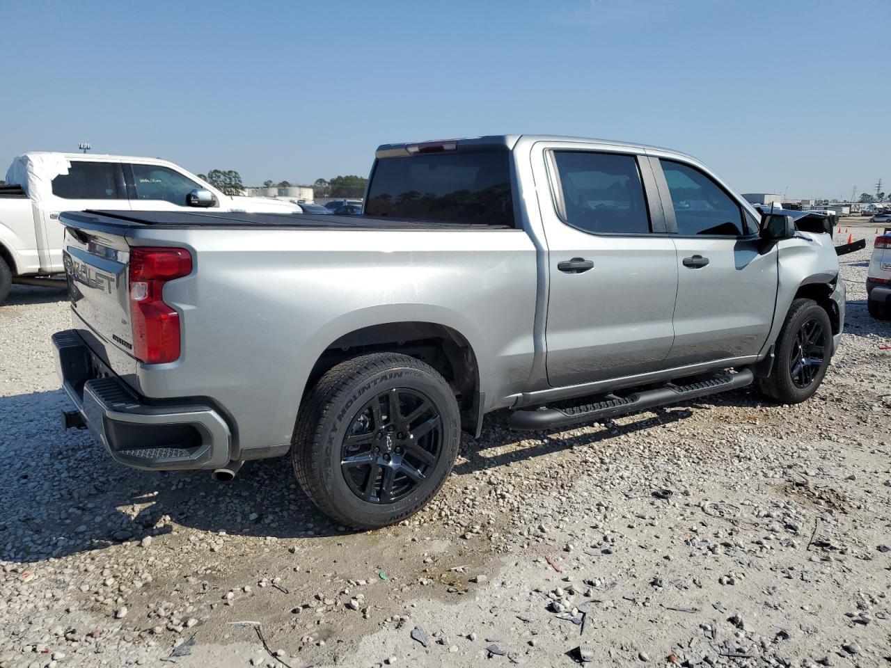 2024 CHEVROLET SILVERADO - Image 3