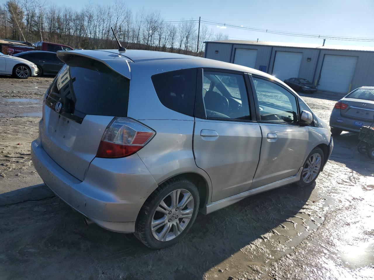 2011 HONDA FIT SPORT - Фото 3