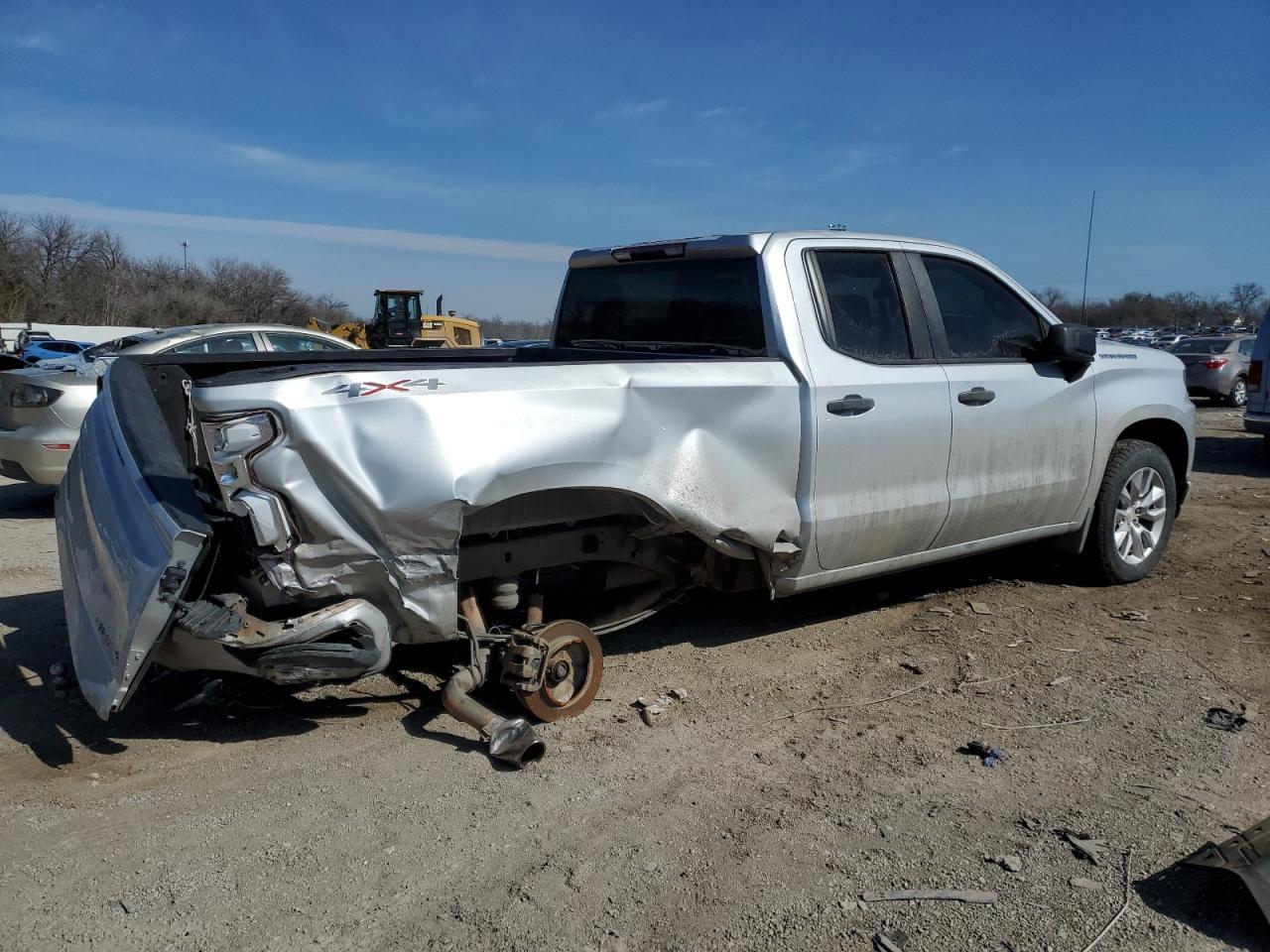 2019 CHEVROLET SILVERADO - Image 3