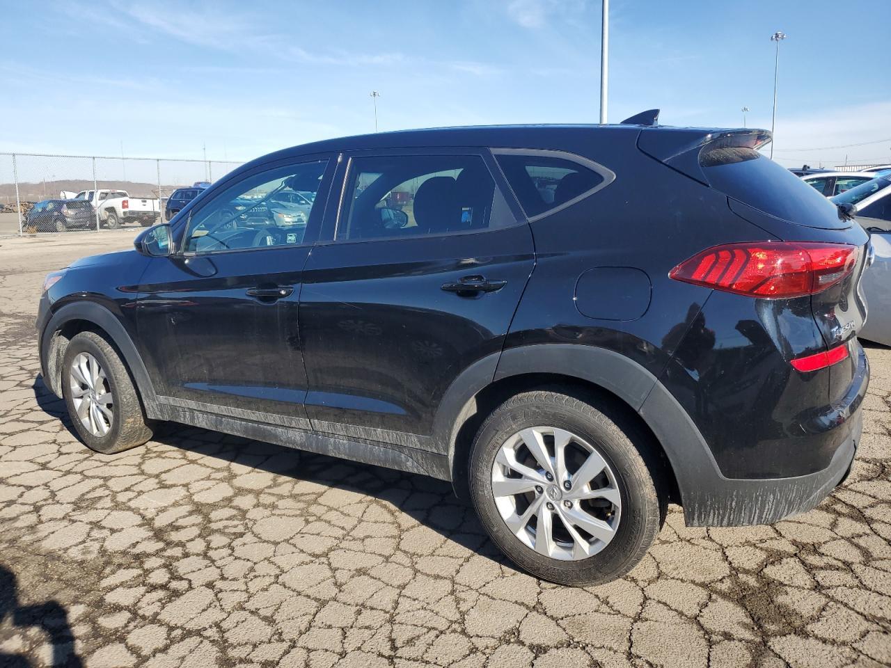 2019 HYUNDAI TUCSON SE - Фото 2