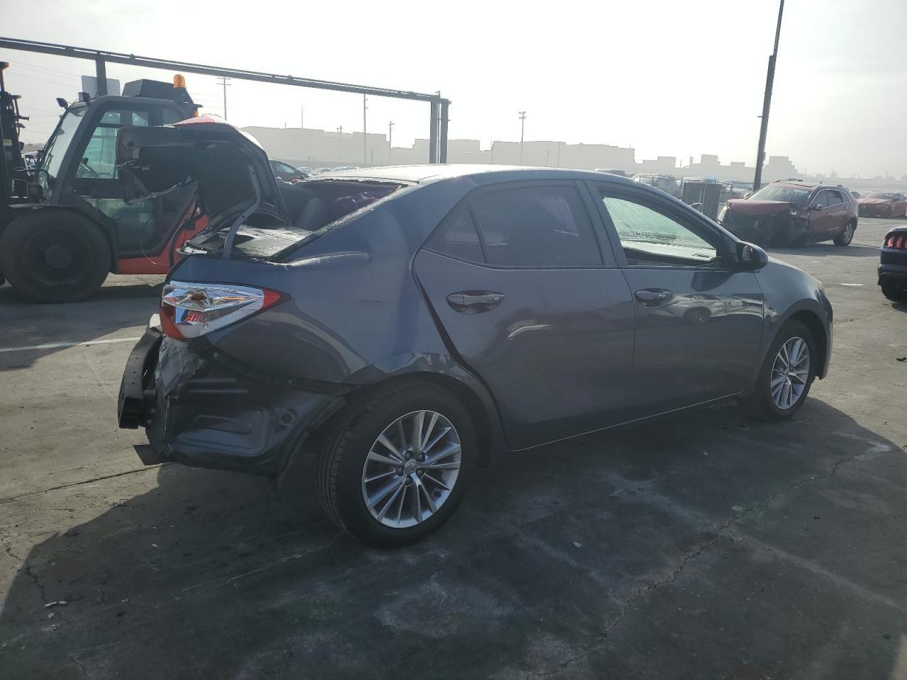2015 TOYOTA COROLLA L - Фото 3