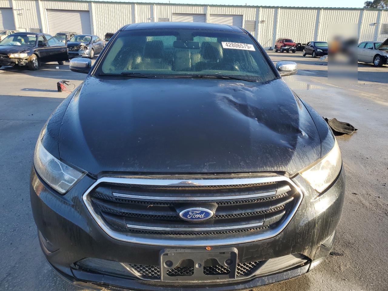 2013 FORD TAURUS LIM - Image 5