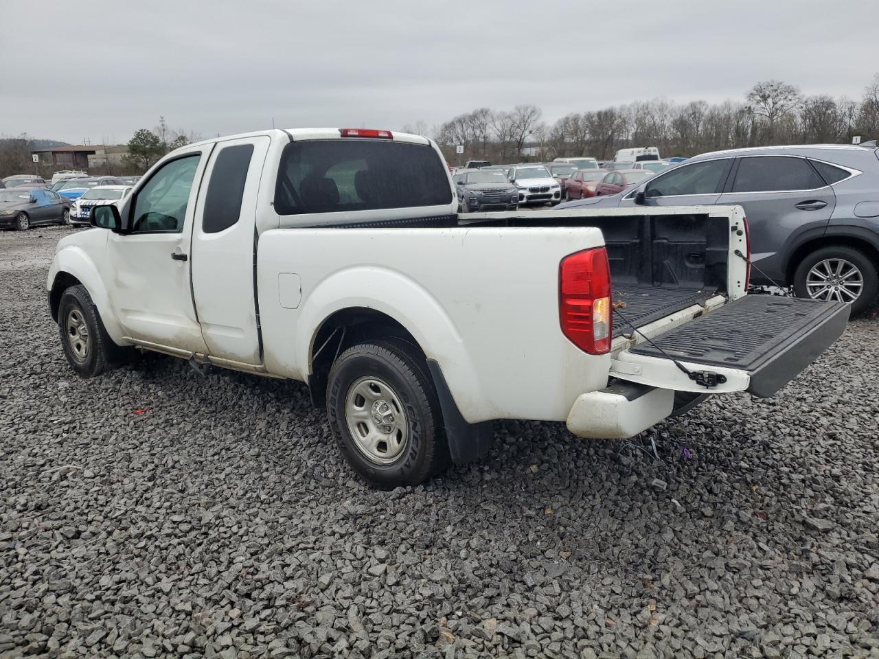 2017 NISSAN FRONTIER S - Фото 2