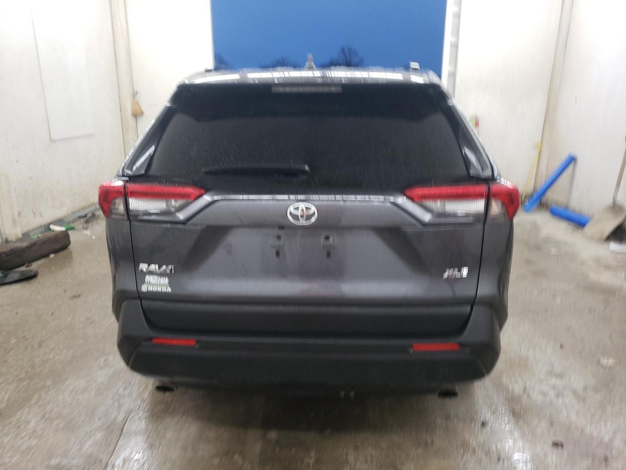 2019 TOYOTA RAV4 XLE P - Фото 6