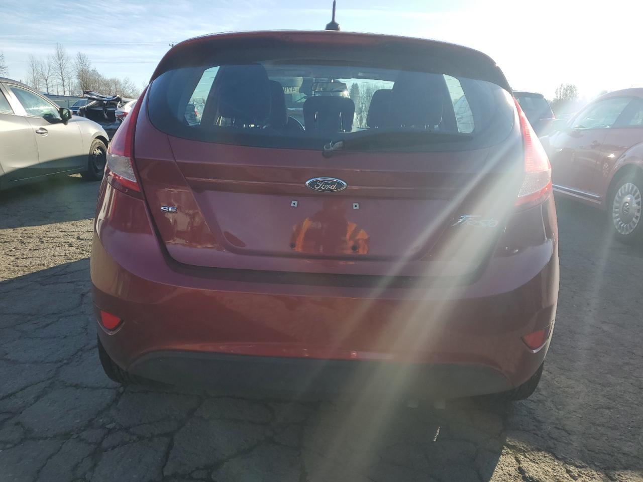 2013 FORD FIESTA SE - Image 6