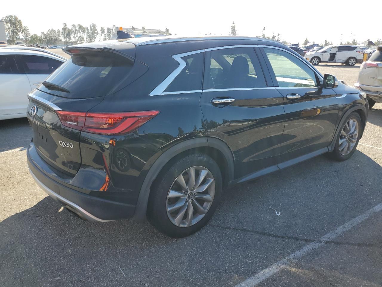 2019 INFINITI QX50 ESSEN - Image 3