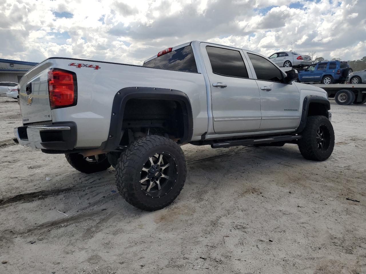 2016 CHEVROLET SILVERADO - Image 3