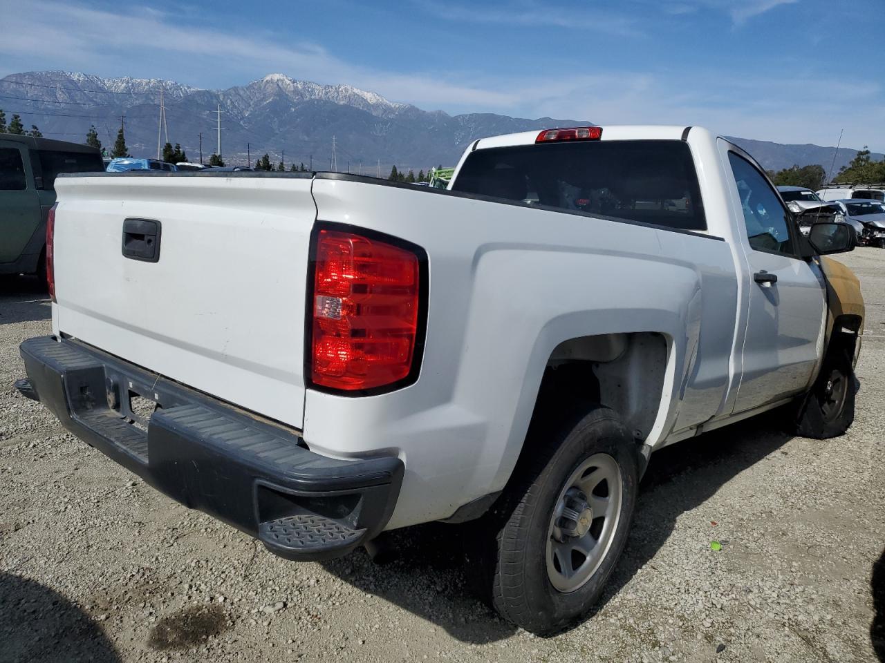 2017 CHEVROLET SILVERADO - Фото 3