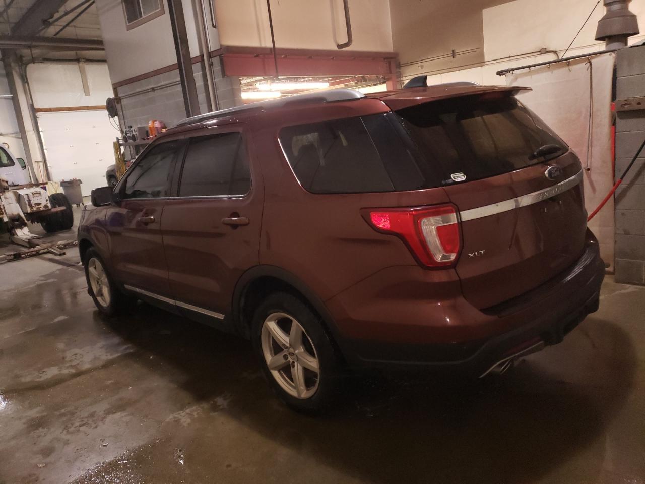 2018 FORD EXPLORER X - Image 2