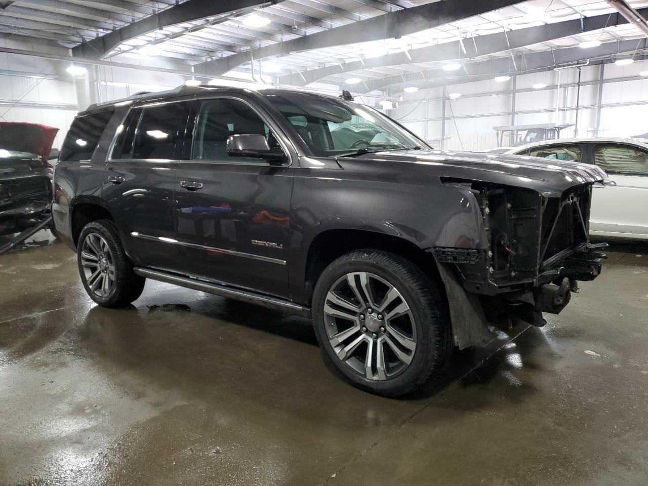2017 GMC YUKON DENA - Фото 4