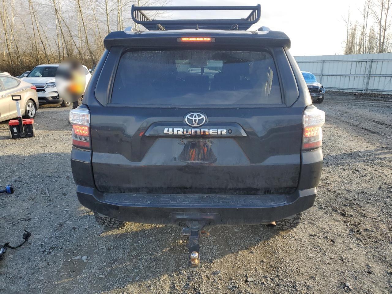 2018 TOYOTA 4RUNNER SR - Image 6