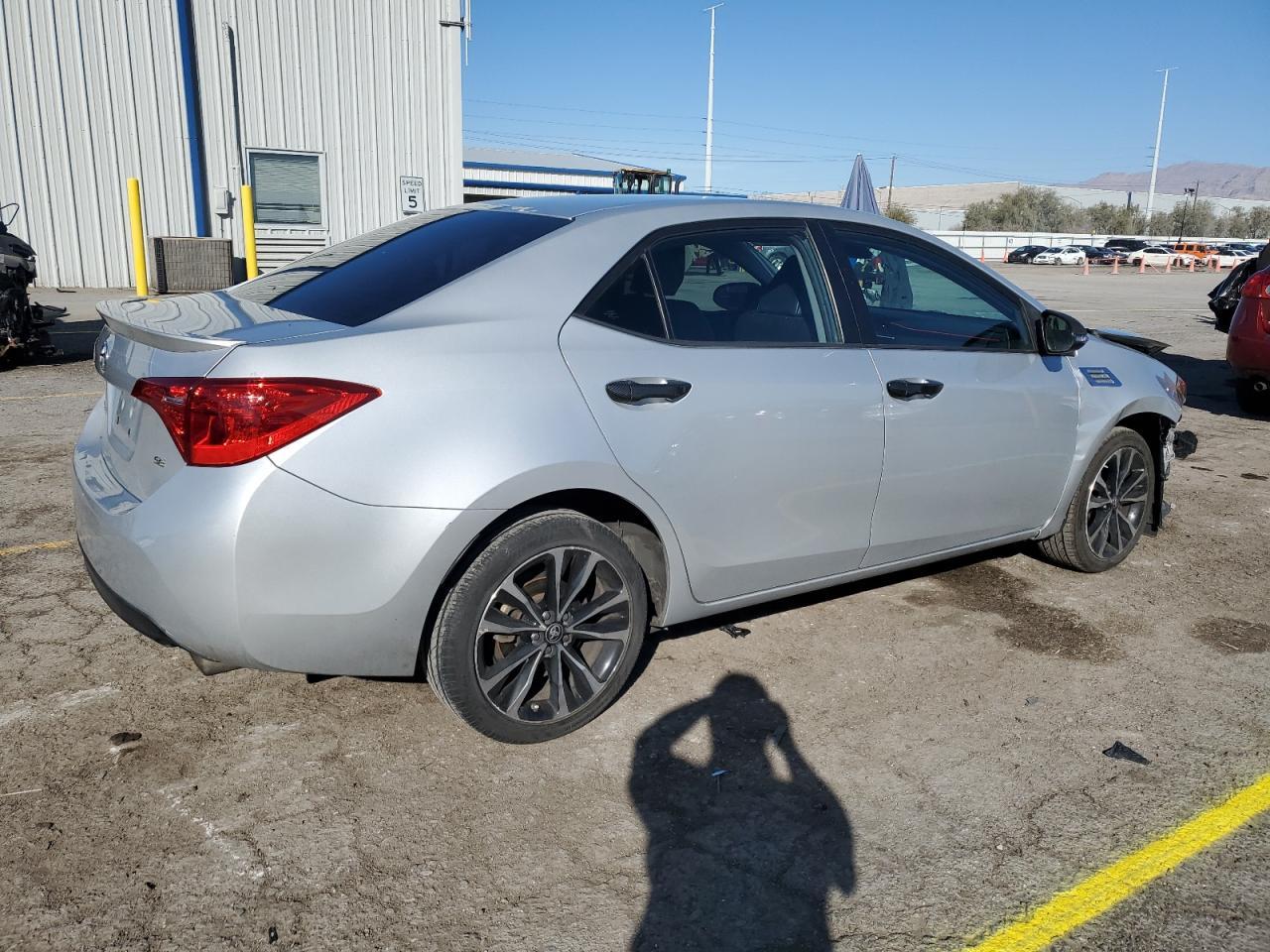 2018 TOYOTA COROLLA L - Фото 3