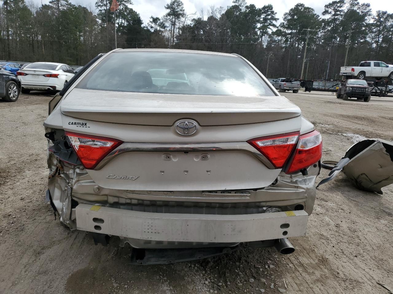 2017 TOYOTA CAMRY LE - Image 6