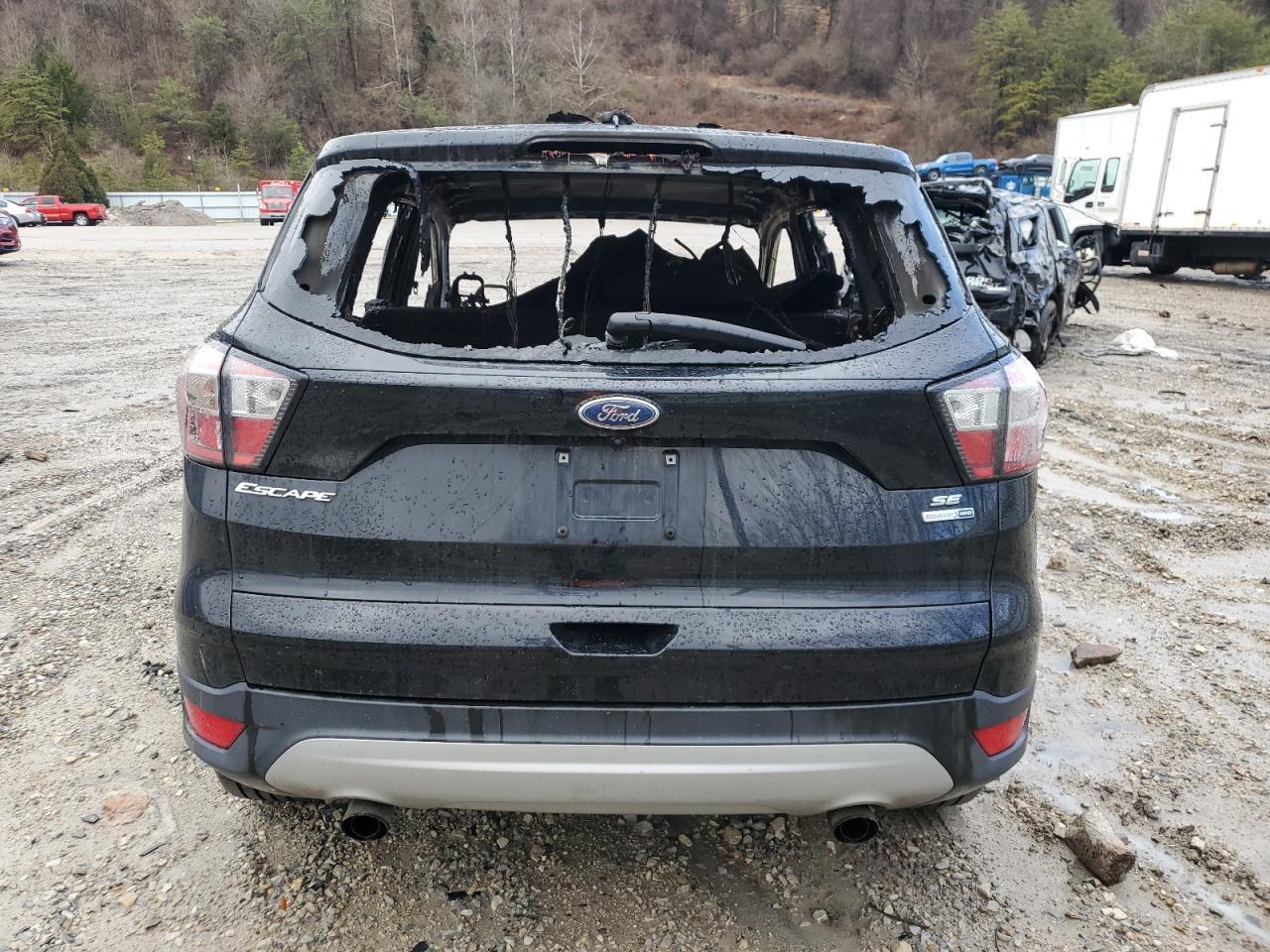 2017 FORD ESCAPE SE - Фото 6