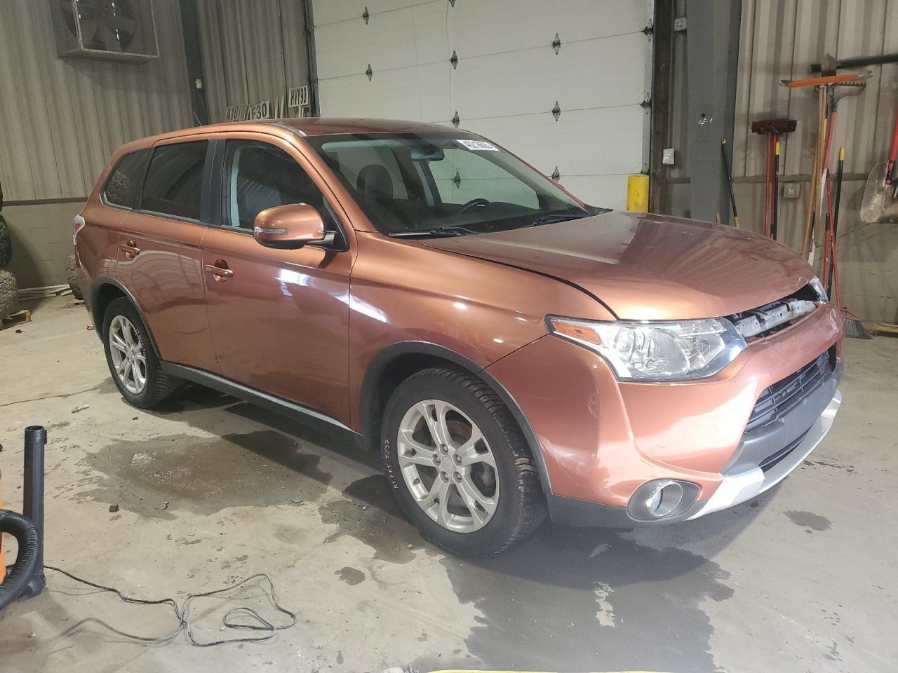 2015 MITSUBISHI OUTLANDER - Фото 4