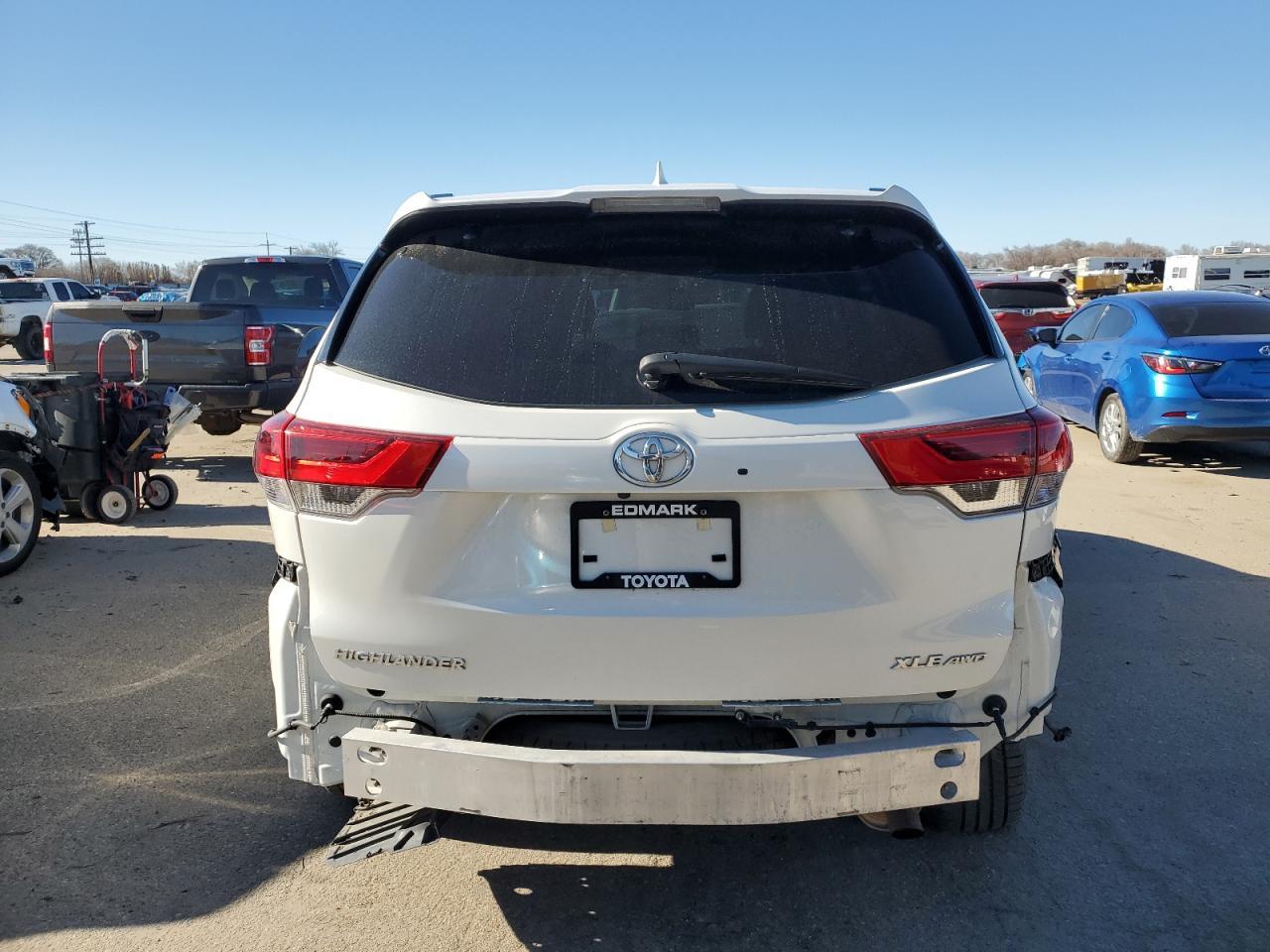 2019 TOYOTA HIGHLANDER - Фото 6
