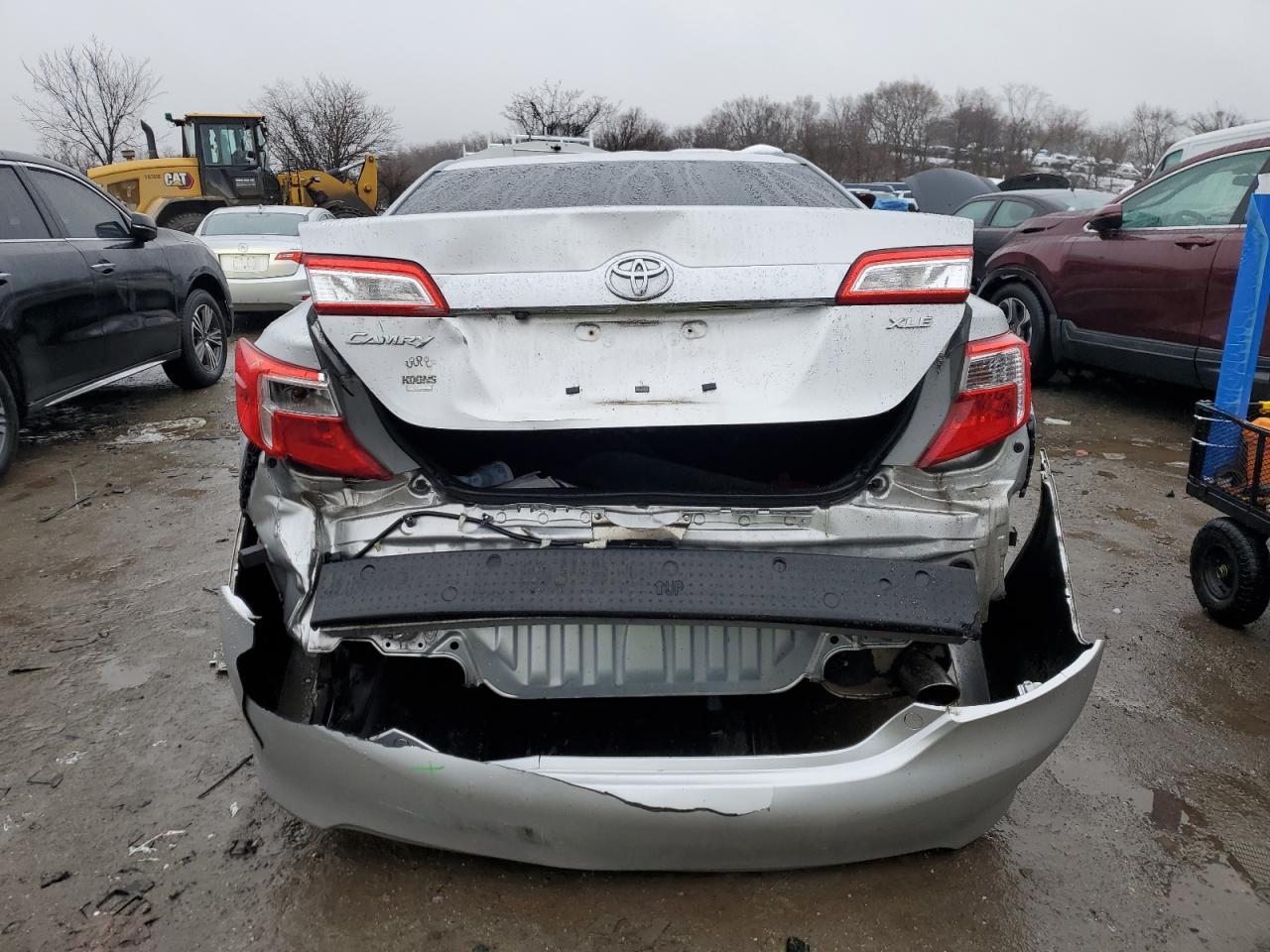 2014 TOYOTA CAMRY L - Image 6