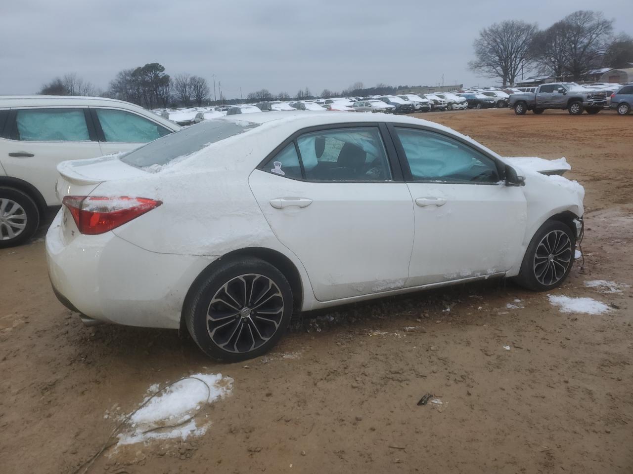2015 TOYOTA COROLLA L - Фото 3