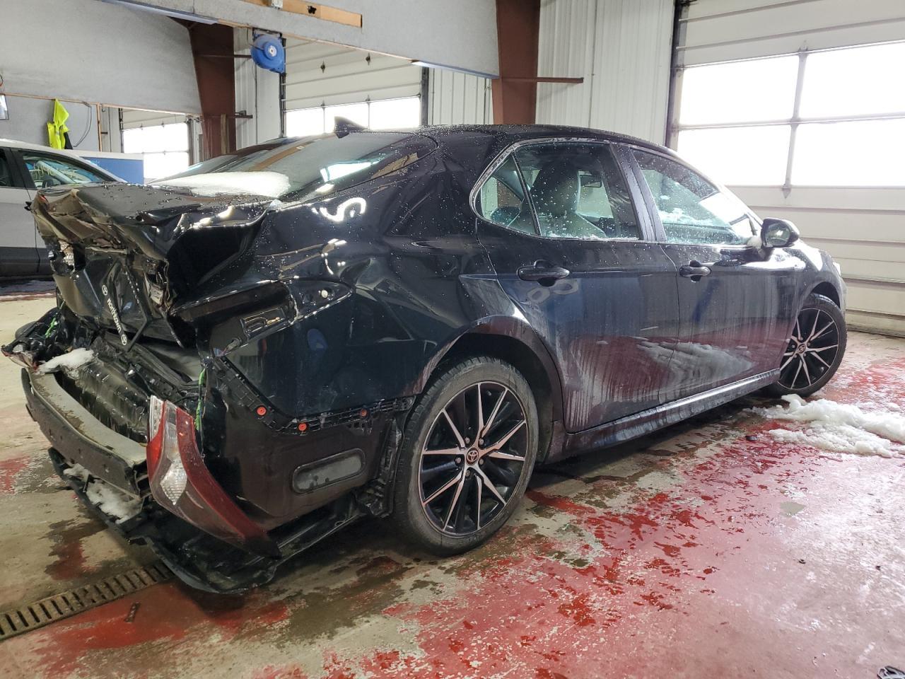 2021 TOYOTA CAMRY SE - Image 3