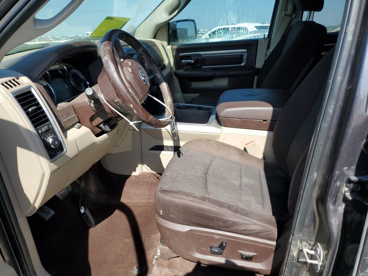 2017 RAM 1500 SLT - Image 7
