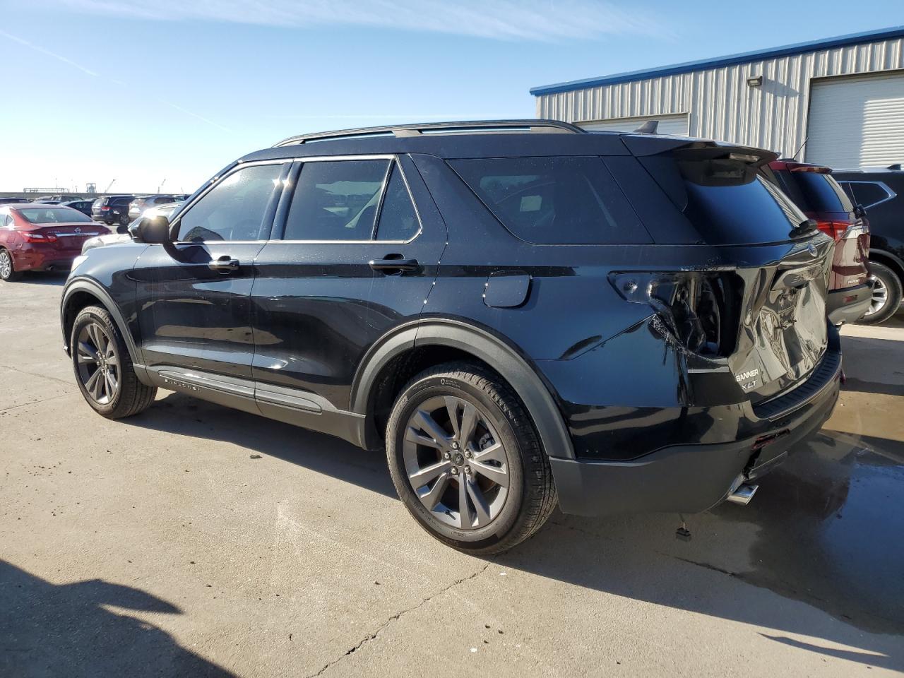 2023 FORD EXPLORER X - Image 2