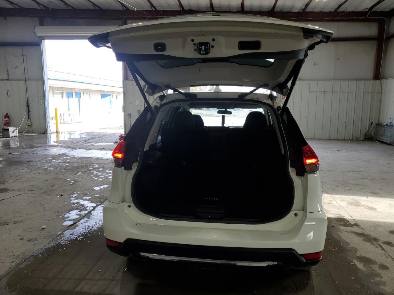 2018 NISSAN ROGUE S - Image 6
