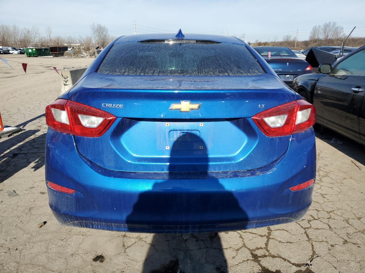 2017 CHEVROLET CRUZE LT - Image 6