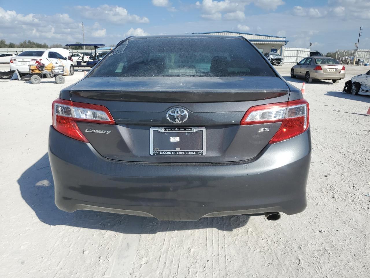 2014 TOYOTA CAMRY L - Image 6