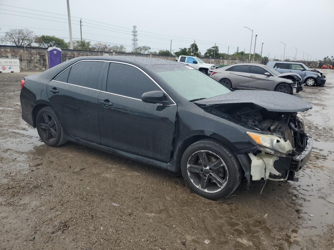 2014 TOYOTA CAMRY L - Image 4