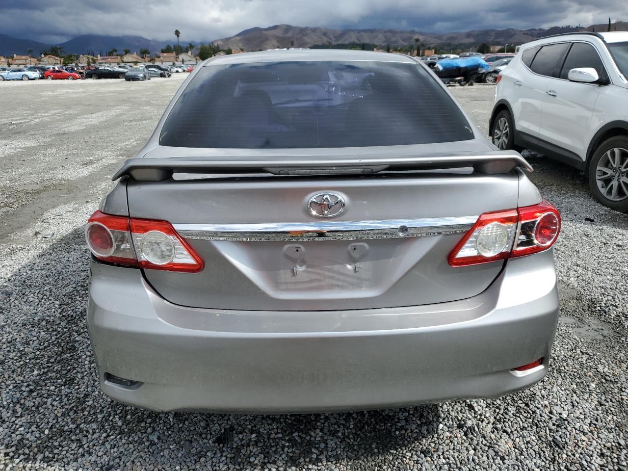 2013 TOYOTA COROLLA BA - Фото 6