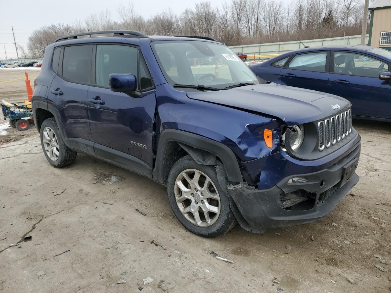 2017 JEEP RENEGADE L - Image 4